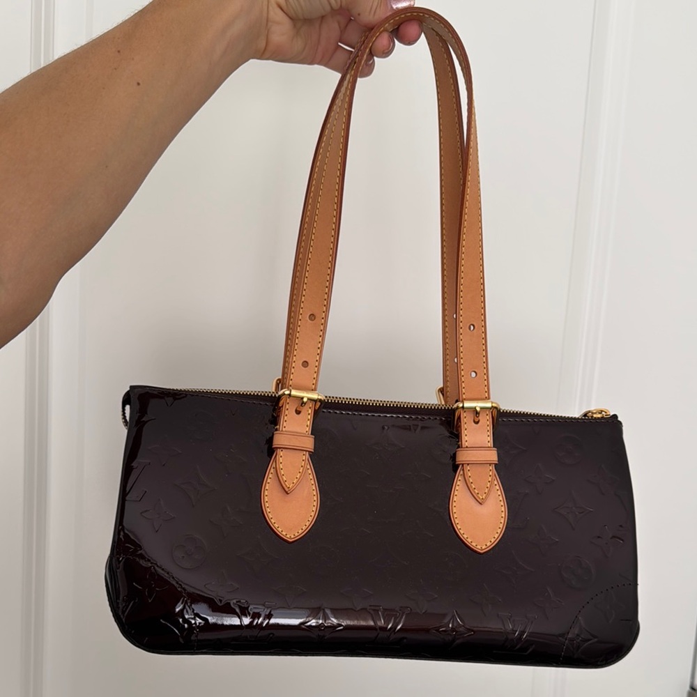 Louis Vuitton Vernis Rosewood Avenue Shoulder Bag